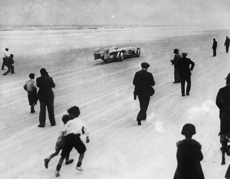 Illustration for article titled The Blazing Fast Evolution of Land Speed Record Cars